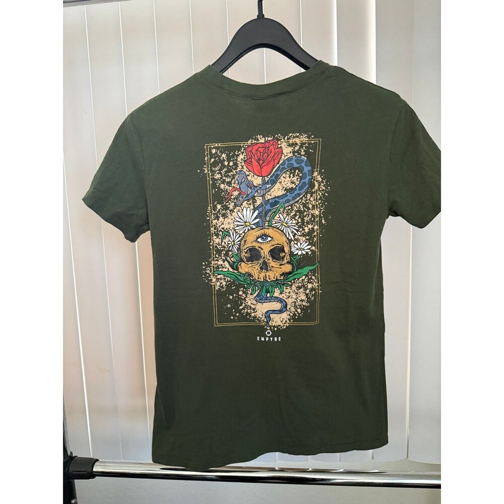 Women’s Empyre Laynie Skeleton /Skull Red Rose Green  Graphic T-Shirt Size Small